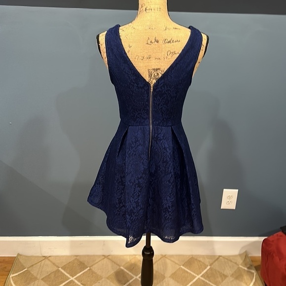 Francesca’s dress size small women’s - Picture 5 of 9